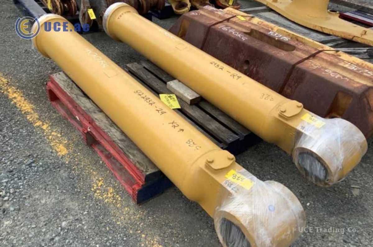 988H Tilt Cylinder – uce.ae | UCE Trading Co.